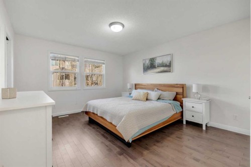 29 Sunset Close, Cochrane, AB - Indoor Photo Showing Bedroom