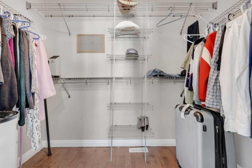 29 Sunset Close, Cochrane, AB - Indoor With Storage