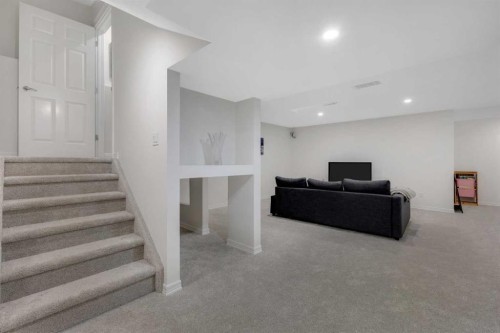 29 Sunset Close, Cochrane, AB - Indoor Photo Showing Other Room