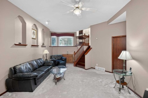 150 Somerset Close Sw, Calgary, AB - Indoor