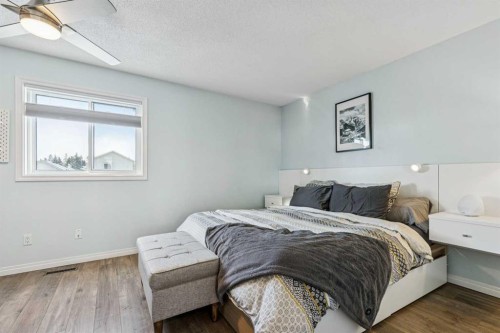 22 Hunterhorn Crescent Ne, Calgary, AB - Indoor Photo Showing Bedroom