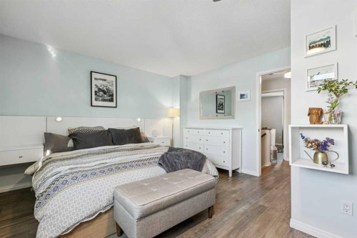 22 Hunterhorn Crescent Ne, Calgary, AB - Indoor Photo Showing Bedroom