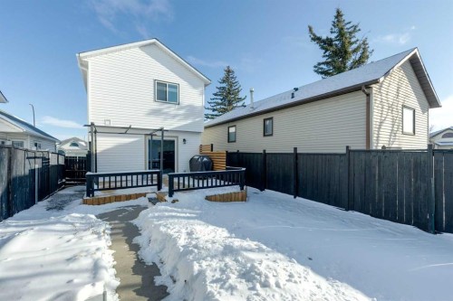 22 Hunterhorn Crescent Ne, Calgary, AB - Outdoor With Deck Patio Veranda With Exterior