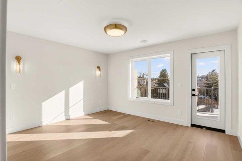 2535 2 Avenue Nw, Calgary, AB - Indoor Photo Showing Other Room