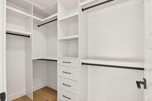 2535 2 Avenue Nw, Calgary, AB - Indoor With Storage