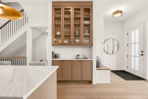 2535 2 Avenue Nw, Calgary, AB - Indoor