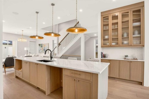 2535 2 Avenue Nw, Calgary, AB - Indoor Photo Showing Kitchen With Upgraded Kitchen