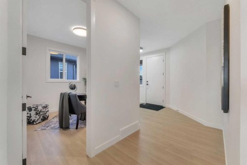 569 Muirfield Crescent, Lyalta, AB - Indoor Photo Showing Other Room