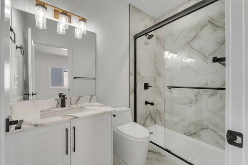 268 South Shore View, Chestermere, AB - Indoor Photo Showing Bathroom