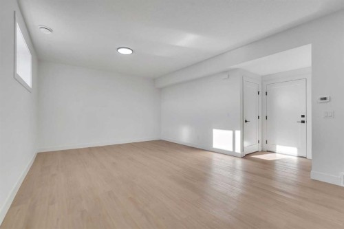 268 South Shore View, Chestermere, AB - Indoor Photo Showing Other Room