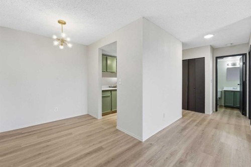 305-1113 37 Street SW Calgary, AB T3C 1S5