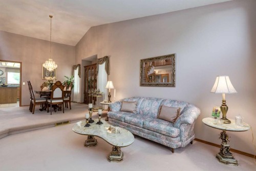 180 Edgevalley Circle Nw, Calgary, AB - Indoor Photo Showing Living Room