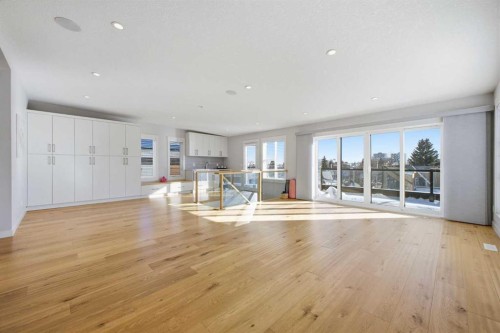 932 5 Avenue Ne, Calgary, AB - Indoor Photo Showing Other Room