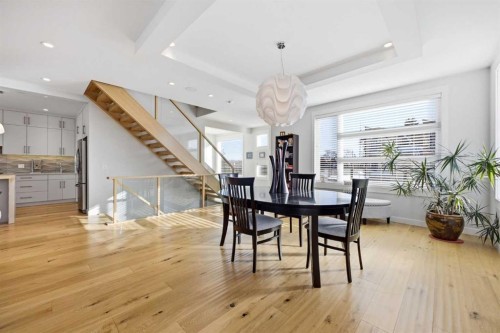 932 5 Avenue Ne, Calgary, AB - Indoor Photo Showing Dining Room