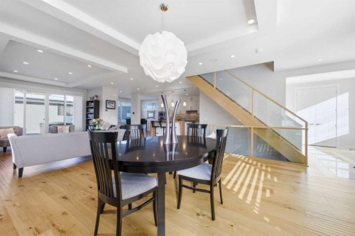 932 5 Avenue Ne, Calgary, AB - Indoor Photo Showing Dining Room