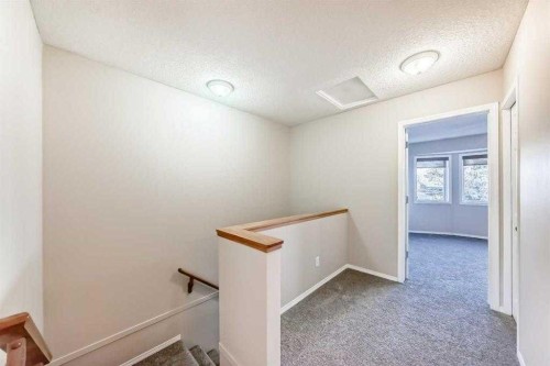 677 Regal Park Ne, Calgary, AB - Indoor Photo Showing Other Room