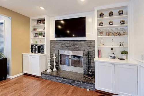 617 Sunmills Drive Se, Calgary, AB - Indoor With Fireplace