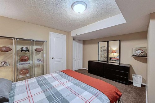 617 Sunmills Drive Se, Calgary, AB - Indoor Photo Showing Bedroom