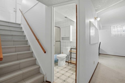 5224 5 Avenue Se, Calgary, AB - Indoor