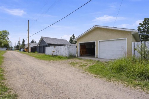 5224 5 Avenue Se, Calgary, AB - Outdoor