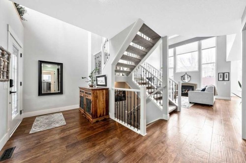 95 Cranleigh Gardens Se, Calgary, AB - Indoor Photo Showing Other Room