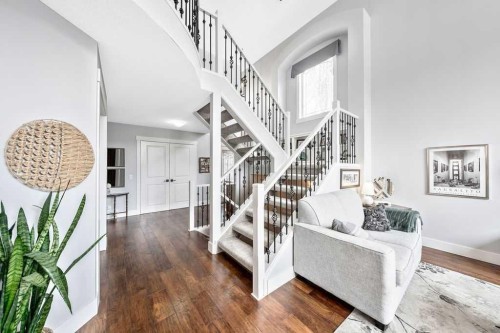 95 Cranleigh Gardens Se, Calgary, AB - Indoor