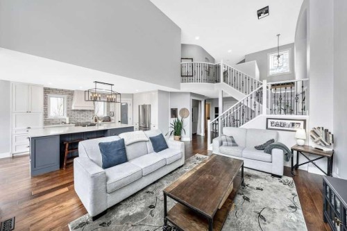 95 Cranleigh Gardens Se, Calgary, AB - Indoor Photo Showing Living Room