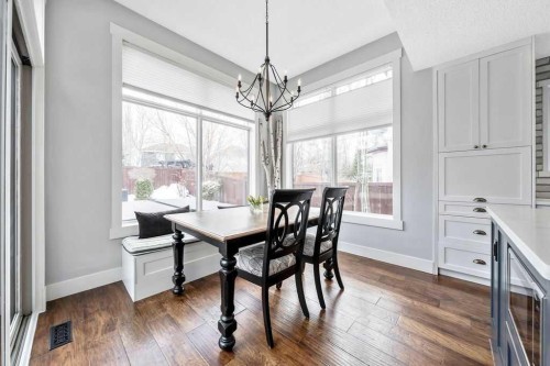 95 Cranleigh Gardens Se, Calgary, AB - Indoor Photo Showing Dining Room