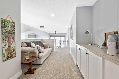 95 Cranleigh Gardens Se, Calgary, AB - Indoor