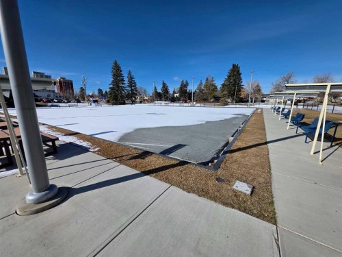 201-512 Cedar Crescent Sw, Calgary, AB - Outdoor