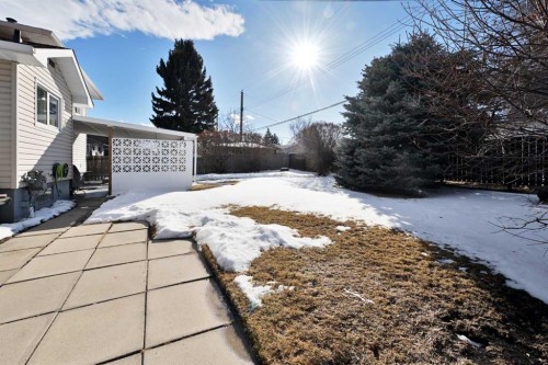 7703 5 Street Sw, Calgary, AB - Outdoor