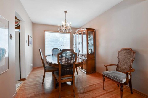 7703 5 Street Sw, Calgary, AB - Indoor Photo Showing Dining Room