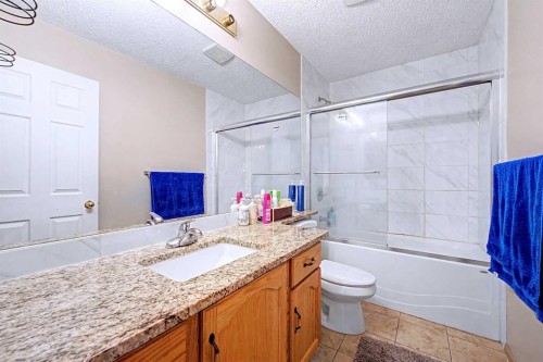433 Coral Springs Place Ne, Calgary, AB - Indoor Photo Showing Bathroom