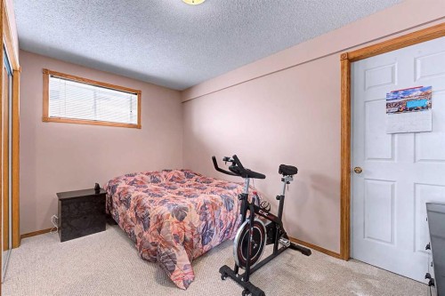 433 Coral Springs Place Ne, Calgary, AB - Indoor Photo Showing Bedroom
