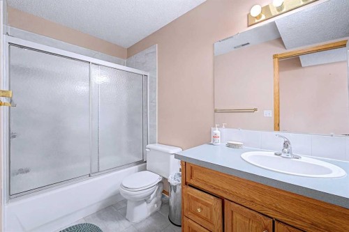 433 Coral Springs Place Ne, Calgary, AB - Indoor Photo Showing Bathroom