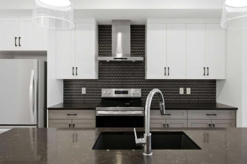 35 Belvedere Crescent Se, Calgary, AB - Indoor Photo Showing Kitchen