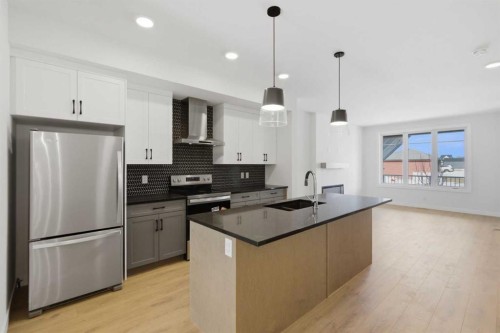 35 Belvedere Crescent Se, Calgary, AB - Indoor Photo Showing Kitchen With Upgraded Kitchen