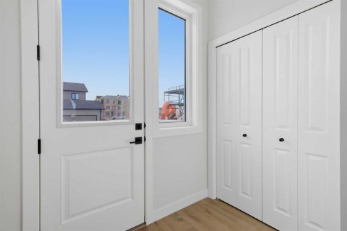 35 Belvedere Crescent Se, Calgary, AB - Indoor Photo Showing Other Room