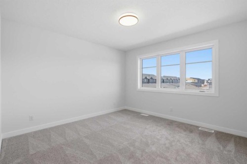 35 Belvedere Crescent Se, Calgary, AB - Indoor Photo Showing Other Room