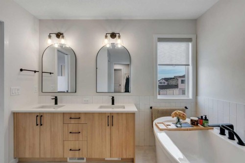 52 Sugarsnap Way Se, Calgary, AB - Indoor Photo Showing Bathroom