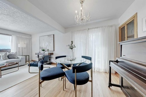 13 Hawthorne Crescent Nw, Calgary, AB - Indoor