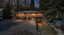 13 Hawthorne Crescent Nw, Calgary, AB  - Outdoor 