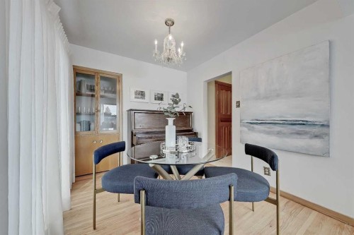 13 Hawthorne Crescent Nw, Calgary, AB - Indoor Photo Showing Dining Room