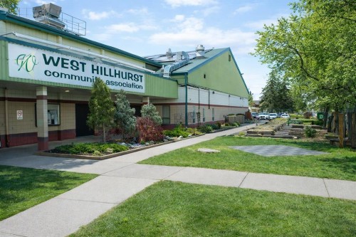 13 Hawthorne Crescent Nw, Calgary, AB - Outdoor