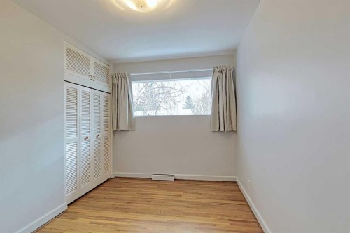 75 Wildwood Drive Sw, Calgary, AB - Indoor Photo Showing Other Room