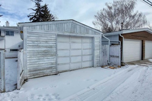75 Wildwood Drive Sw, Calgary, AB - Outdoor