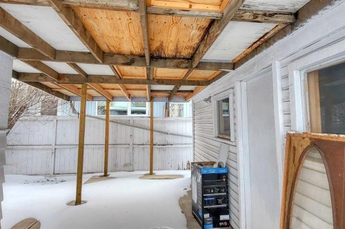 75 Wildwood Drive Sw, Calgary, AB - 