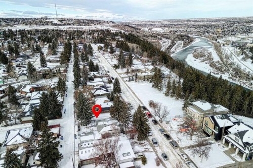 75 Wildwood Drive Sw, Calgary, AB - Outdoor