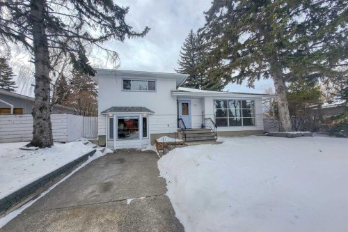 75 Wildwood Drive Sw, Calgary, AB - Outdoor With Facade