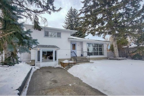 75 Wildwood Drive Sw, Calgary, AB - Outdoor With Facade
